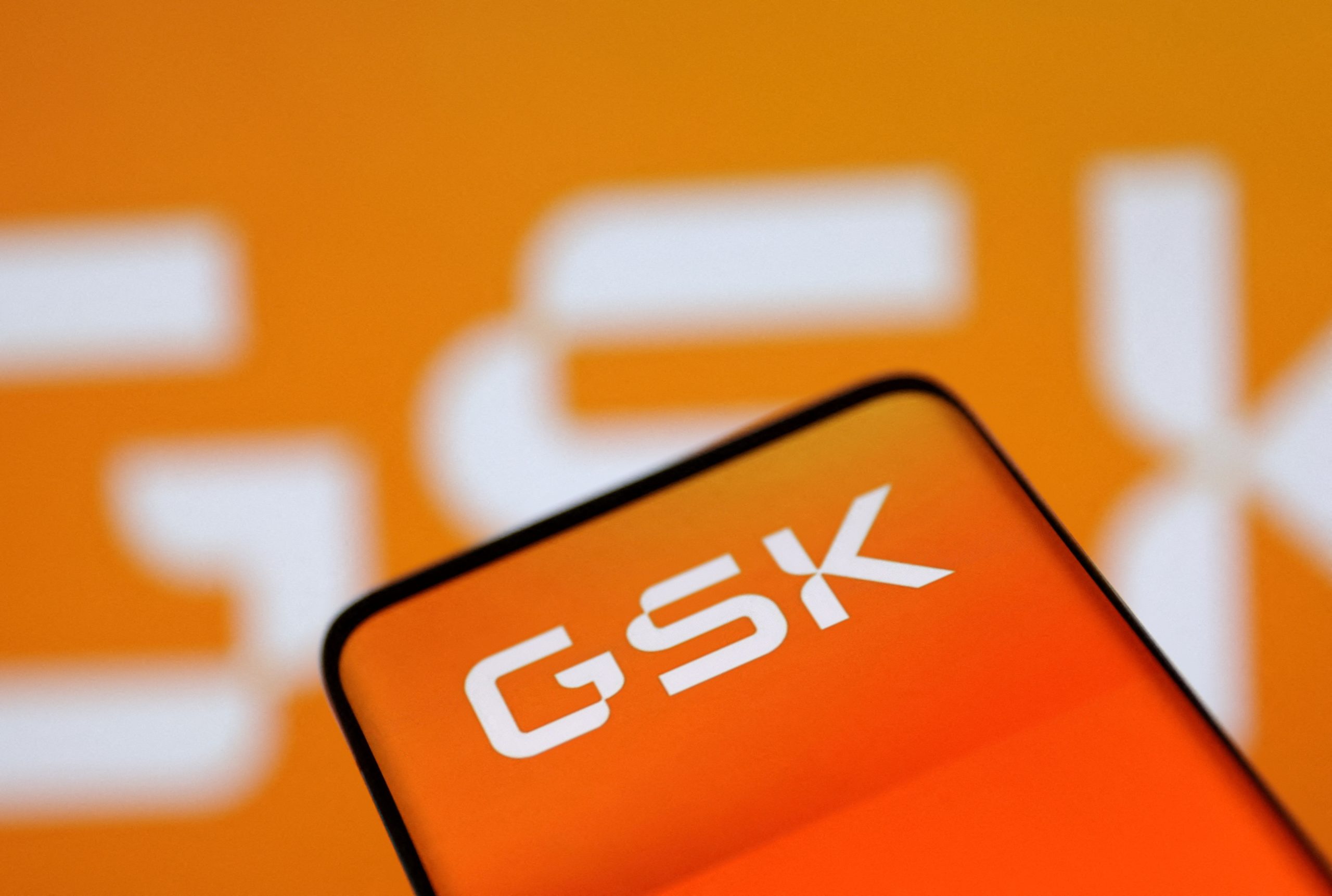 US FDA approves first RSV vaccine from GSK