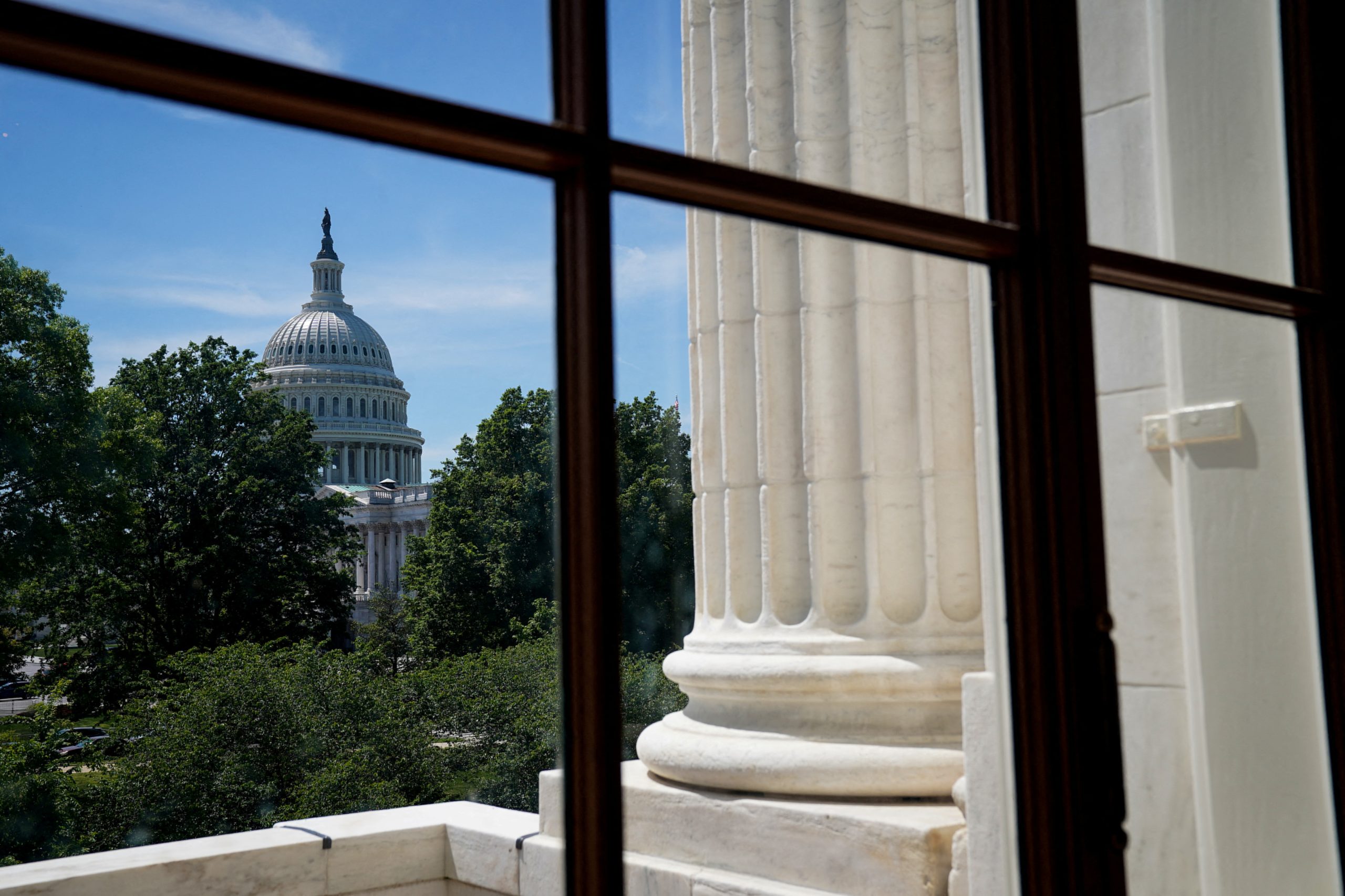 House Oversight pledges to hold FBI Director in contempt