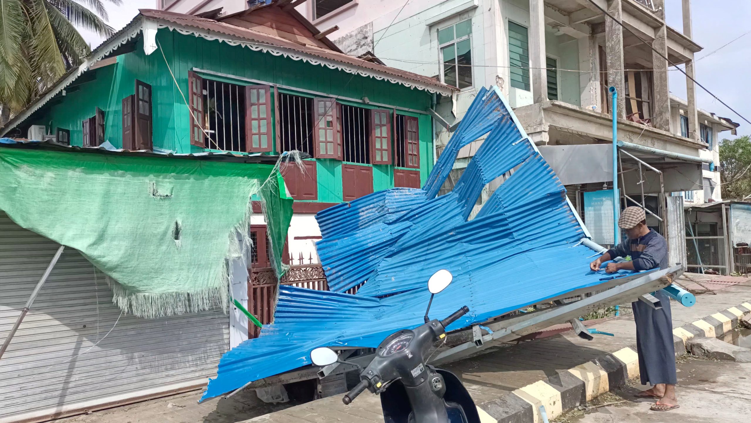 Many feared dead after cyclone pummels western Myanmar – media