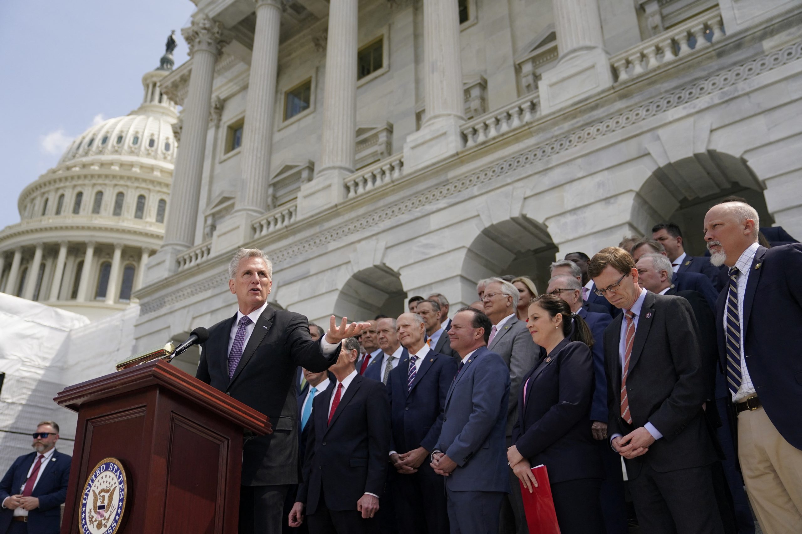 House Democrats make desperate attempt to circumvent McCarthy on debt ceiling