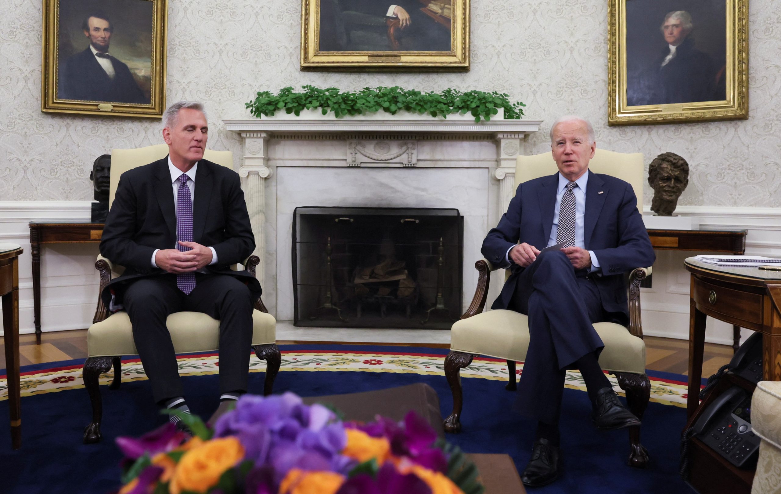 McCarthy and Biden end Monday meeting with no debt ceiling deal