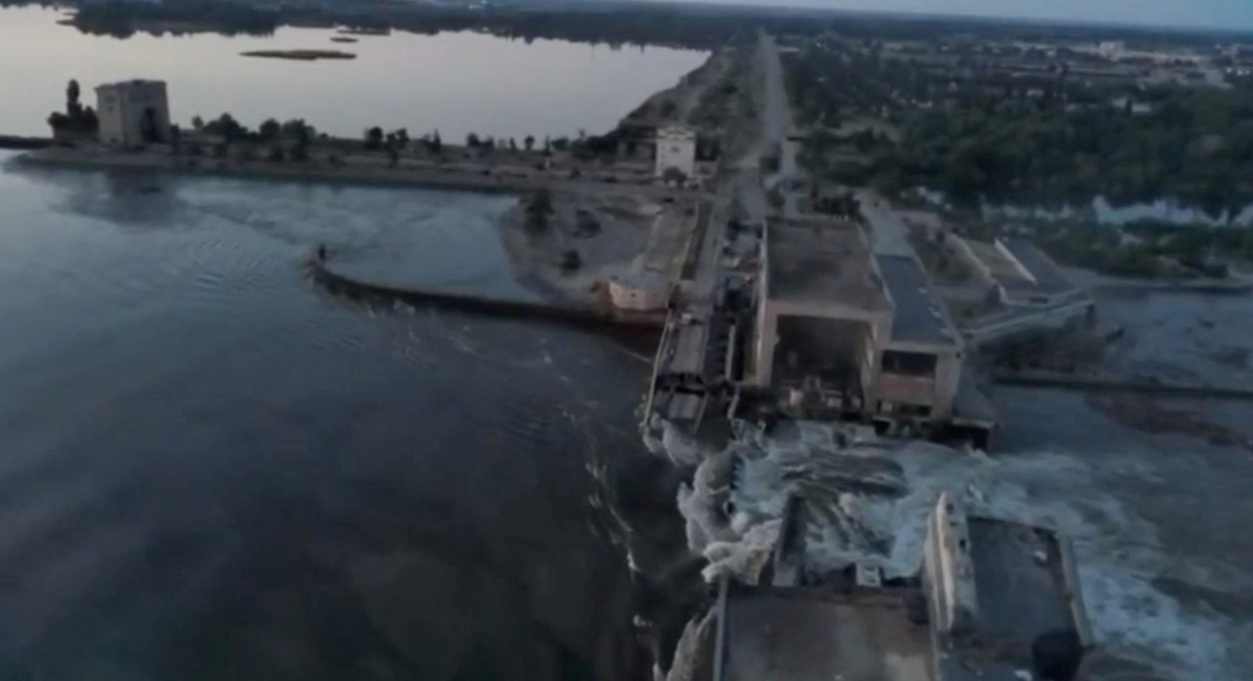 Ukrainian dam bursts causing evacuations, sources say counteroffensive has begun