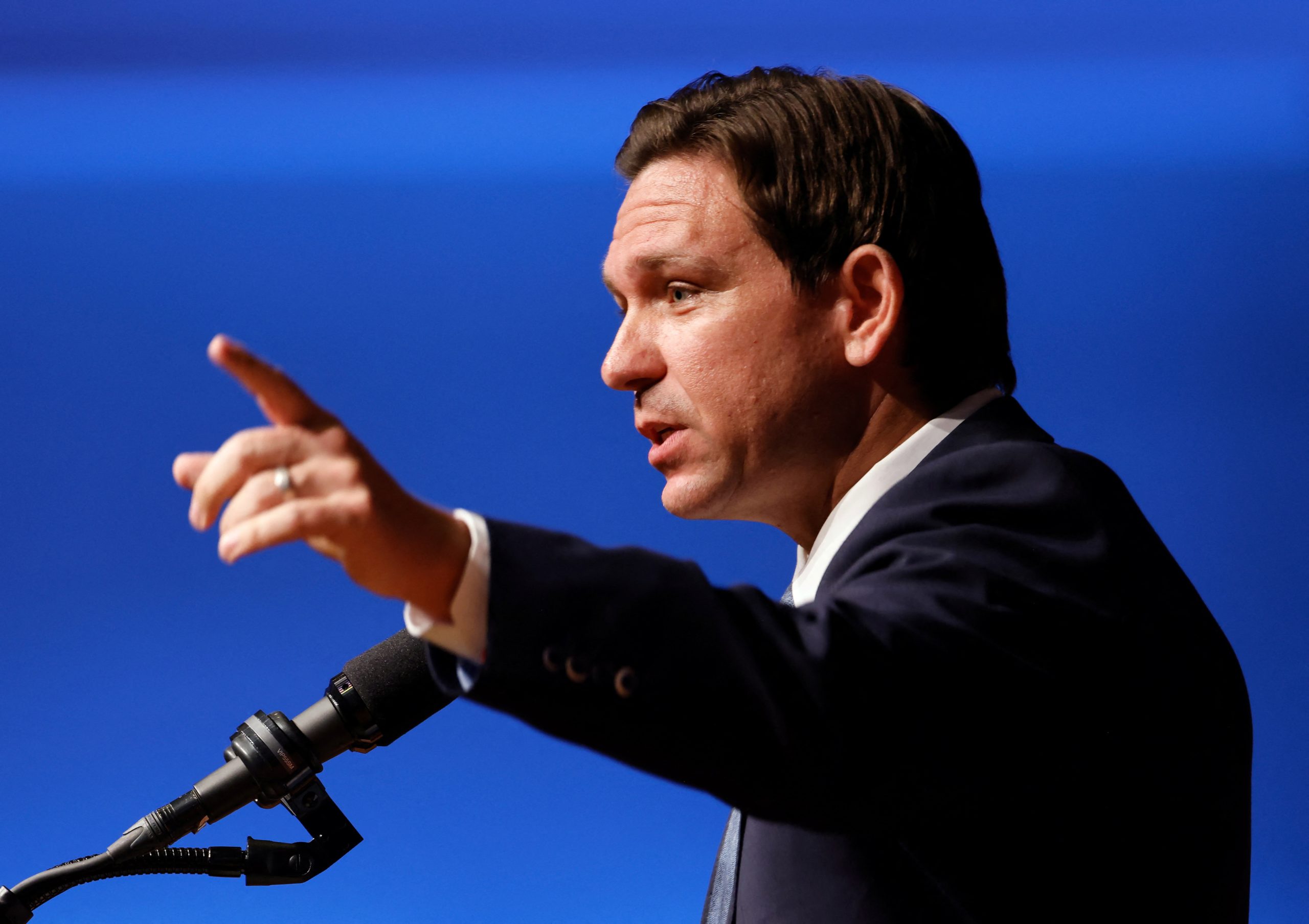 Ron DeSantis unveils Trump-like border plan