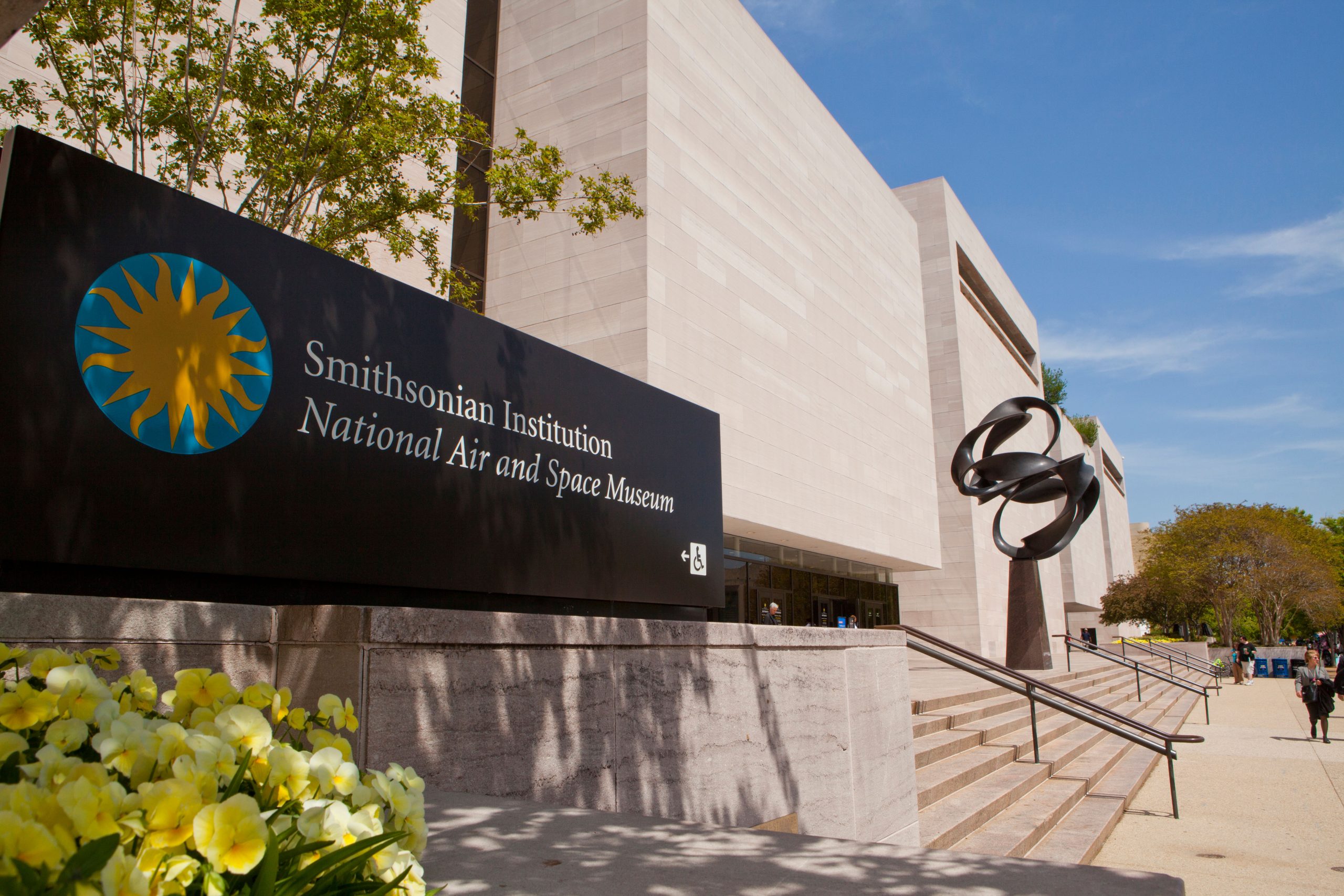 National Archives, Smithsonian sued for allegedly kicking out students for wearing pro-life clothing