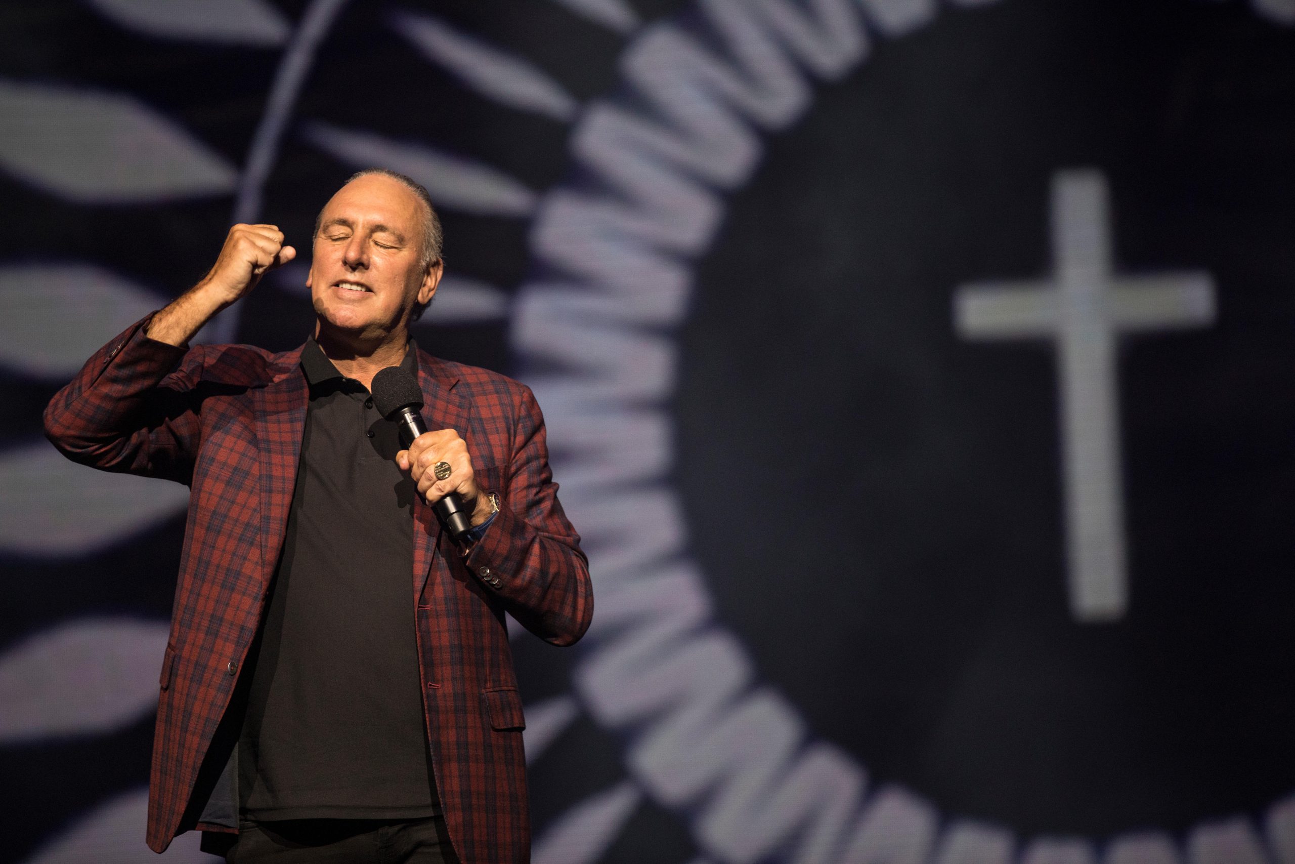 Brian Houston promotes worship and fellowship night ahead of looming court charges