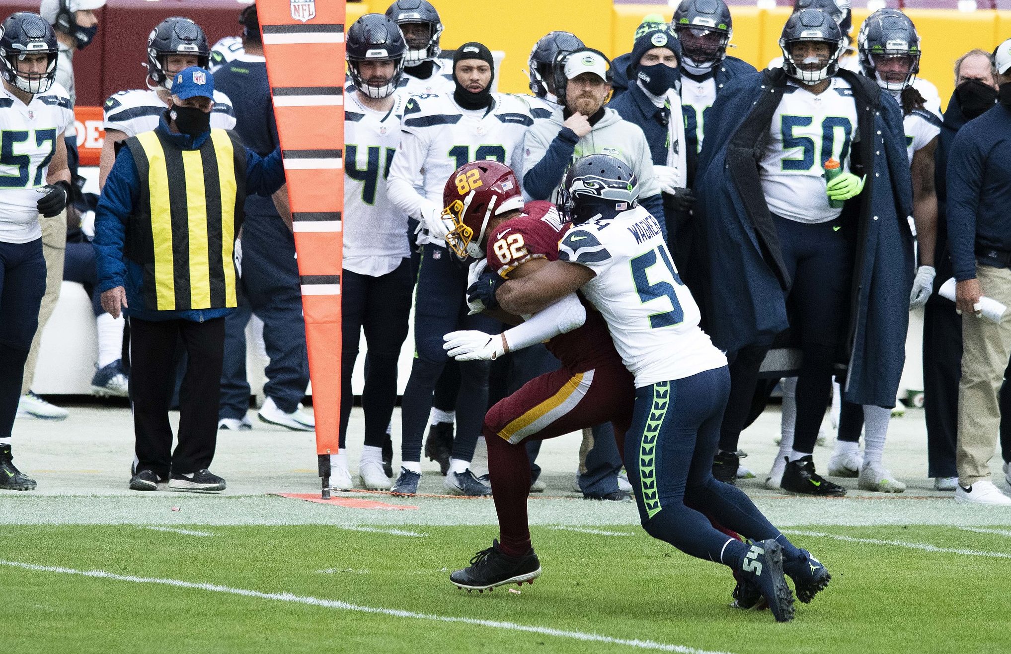 Star linebacker Bobby Wagner happy to be back in Seattle