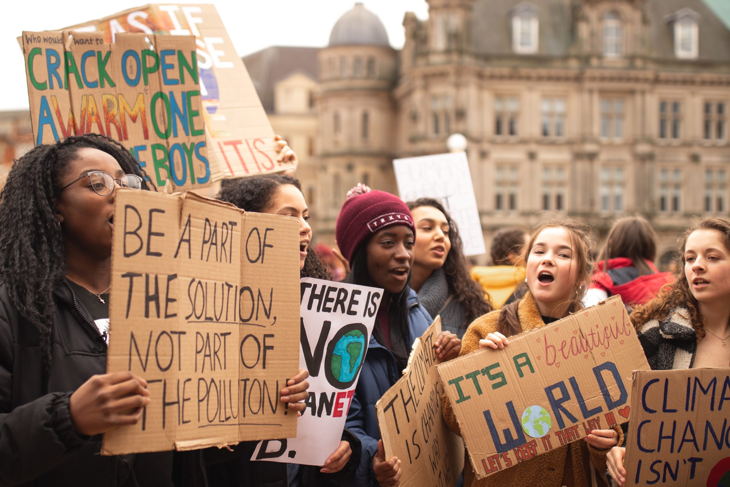 More than 1,100 scientists, professionals declare “There is no climate crisis”; report shows media fueling climate hysteria