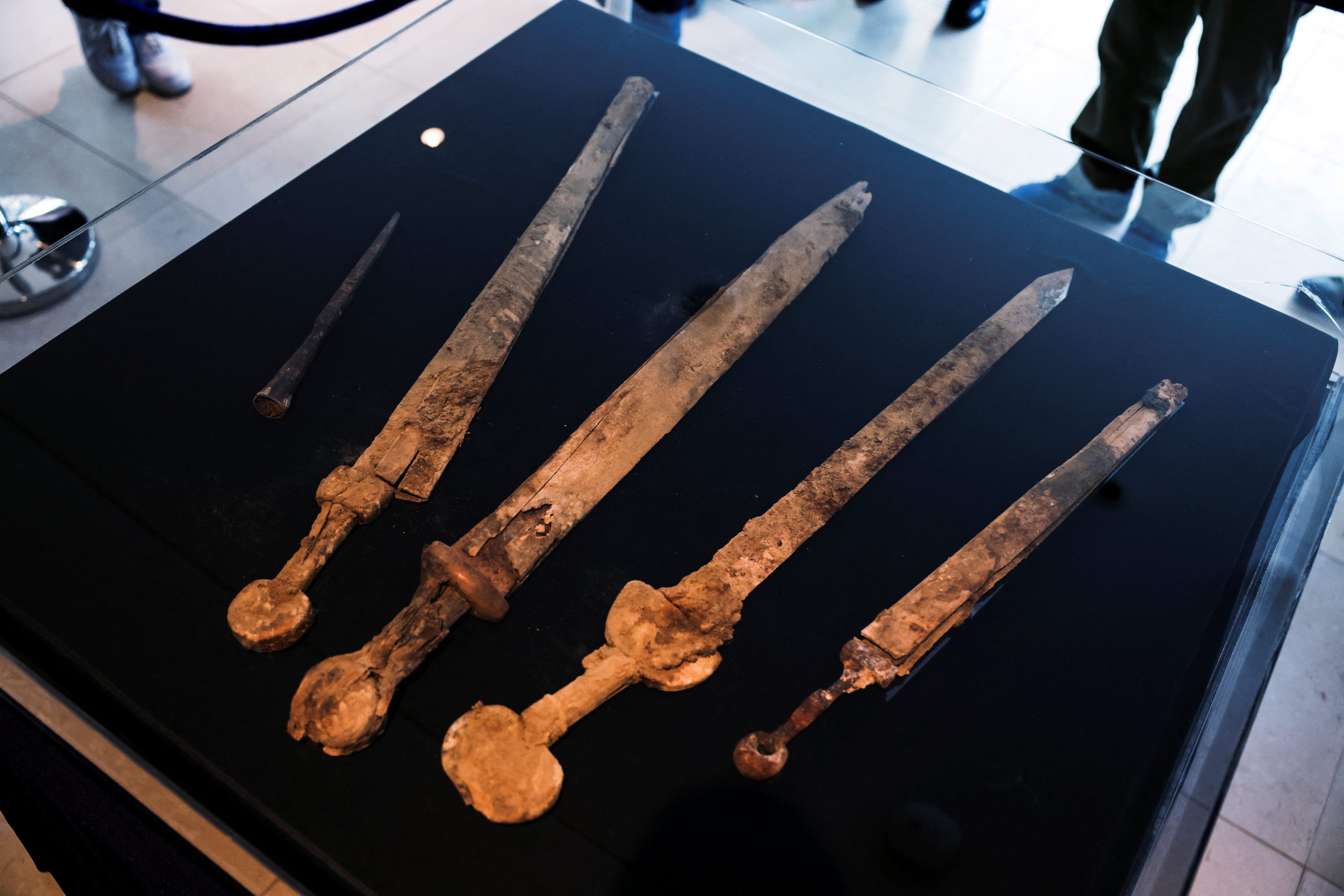 Two ancient discoveries: Roman swords and Soloman-era structure