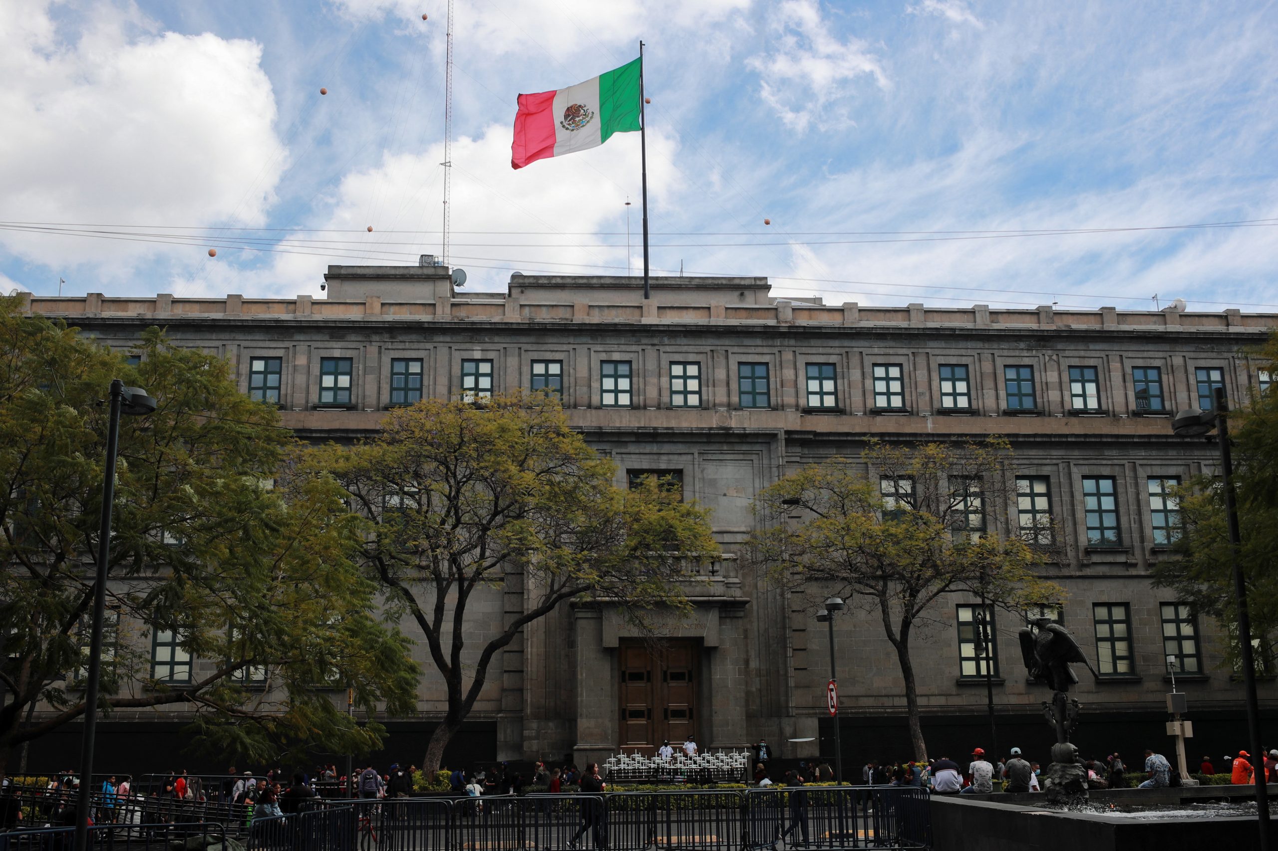 Mexico’s Supreme Court decriminalizes abortion