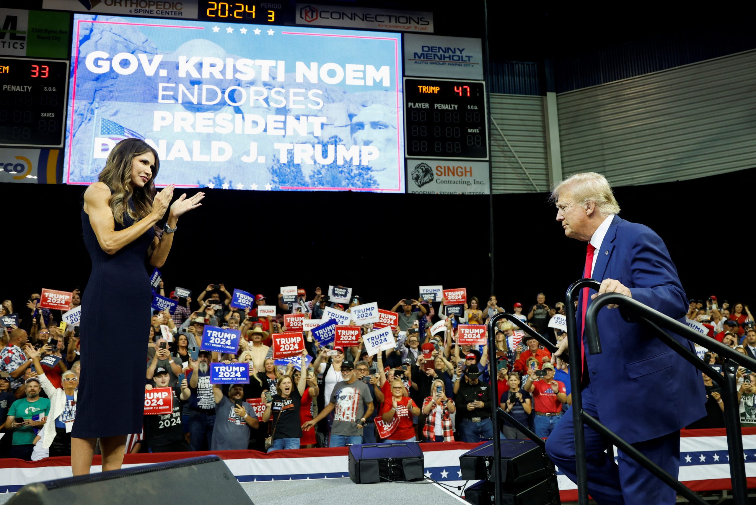 Trump attends South Dakota fundraiser with Gov. Noem