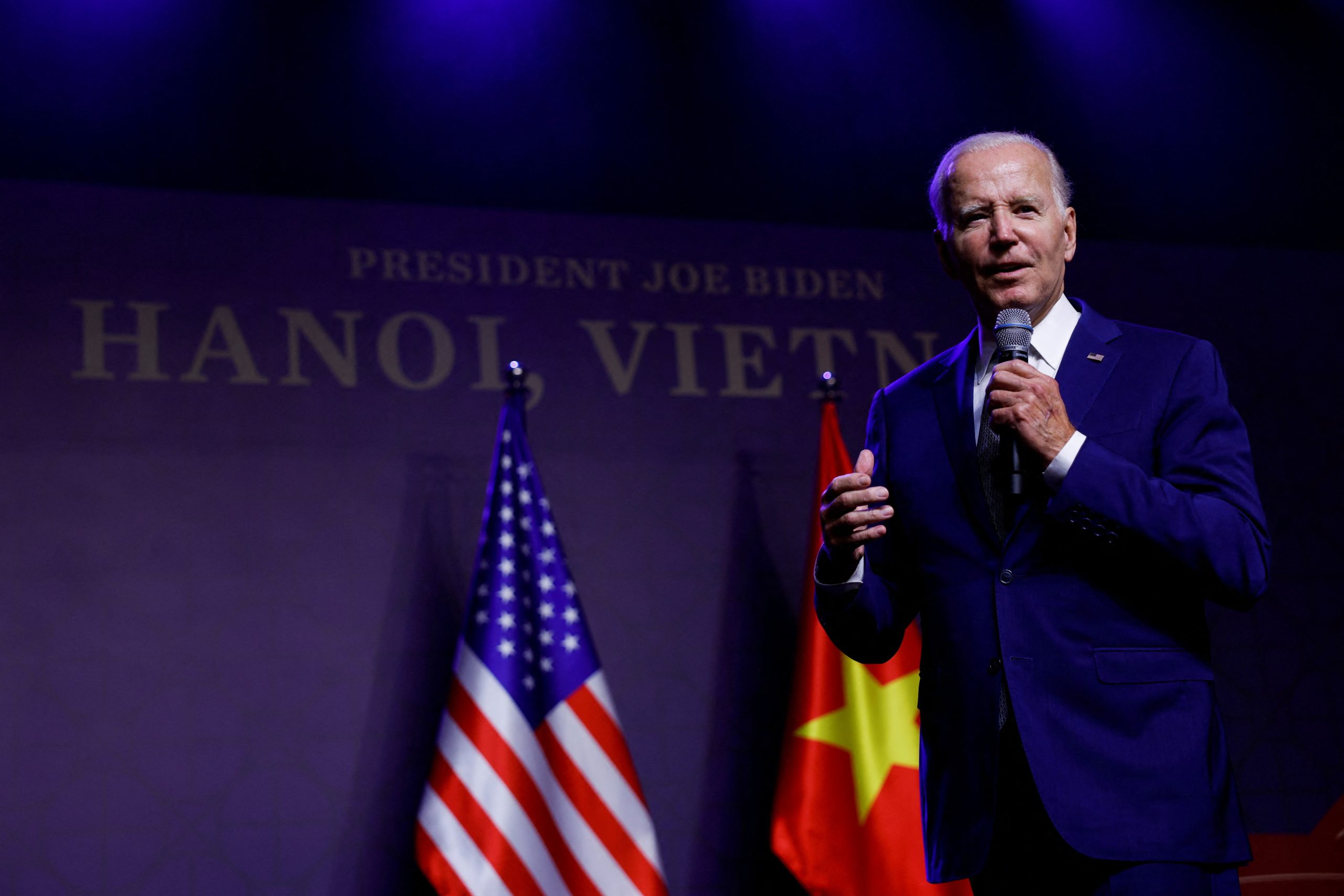 Biden hails cooperation deal with Vietnam amid stumbling presser