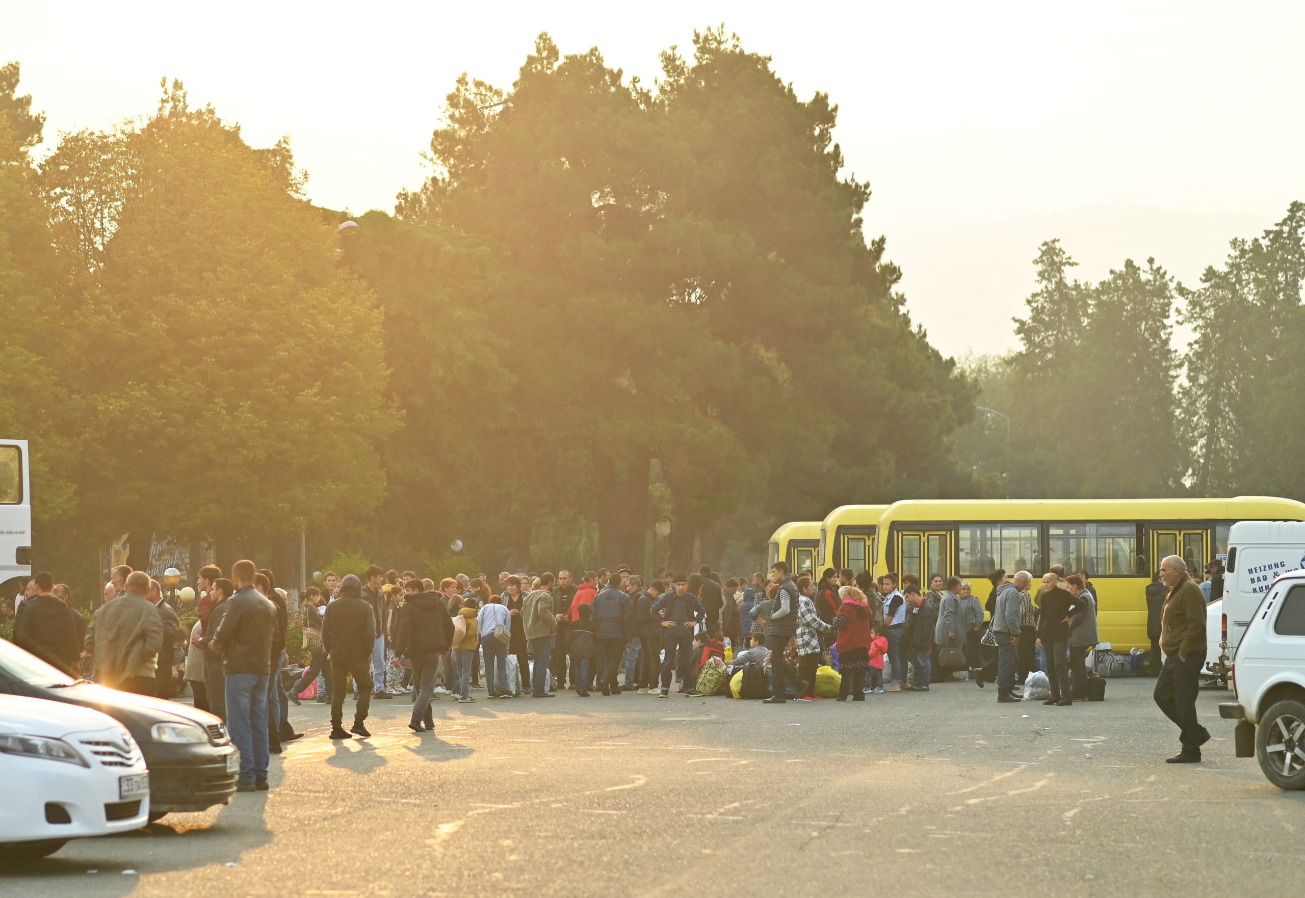 Armenians evacuate Nagorno-Karabakh region