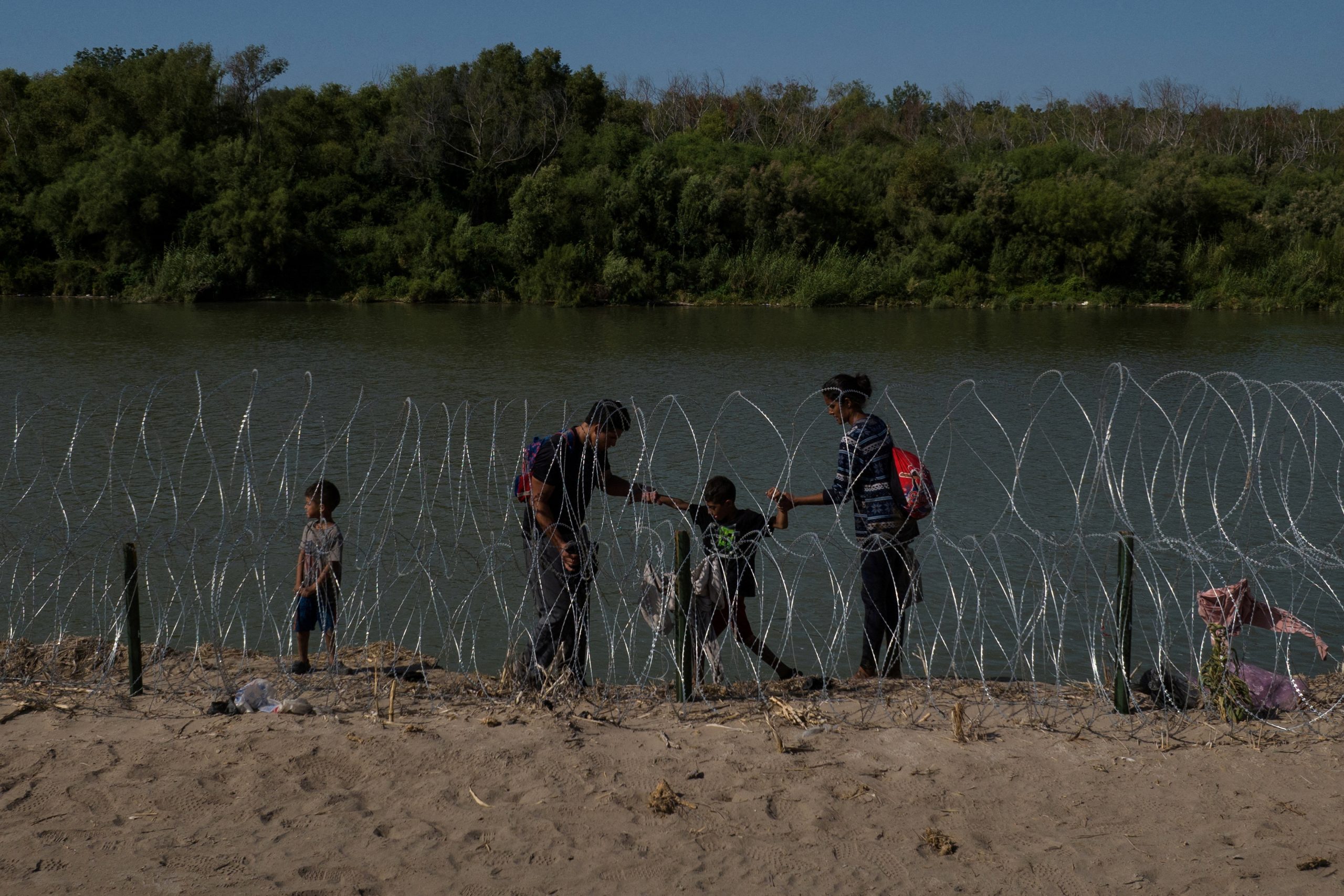 Judge orders Biden administration to stop cutting border razor wire